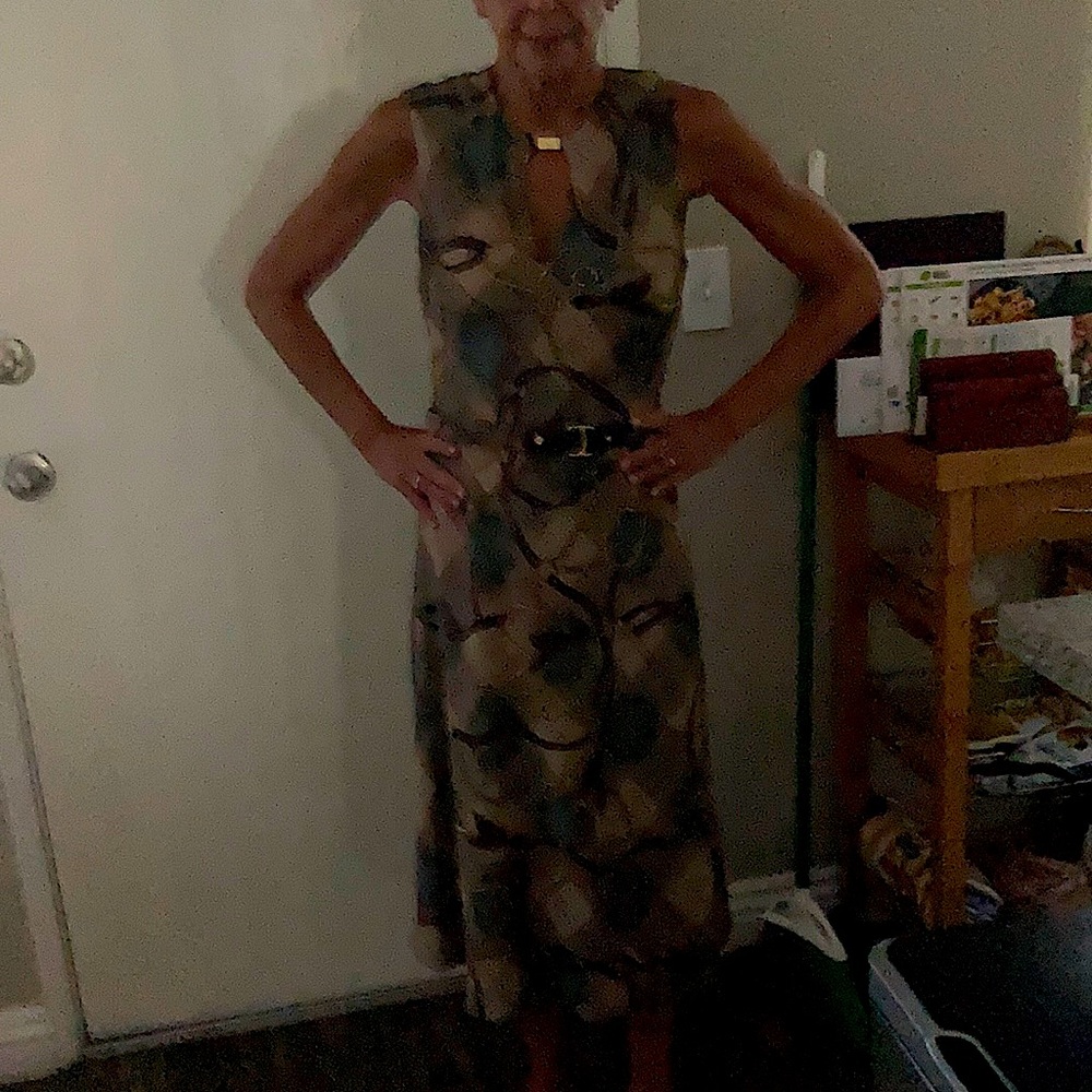 Worn once, Ralph Lauren dress ideal for work.Size a2 but it’s a little large.